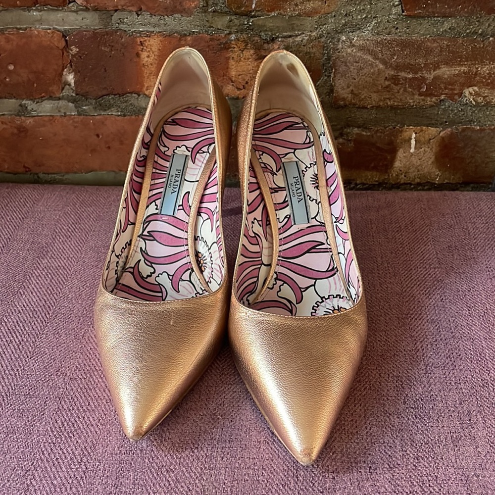 PRADa Rose Gold  shiny leather pumps heel  stiletto - Picture 3 of 10